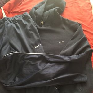 Mens L Nike jogging suit Dark Blue Like New!!!!